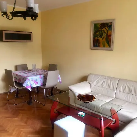 Apartment Spacious Top Central 2 Bedroom