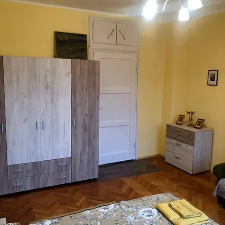 Apartment Spacious Top Central 2 Bedroom